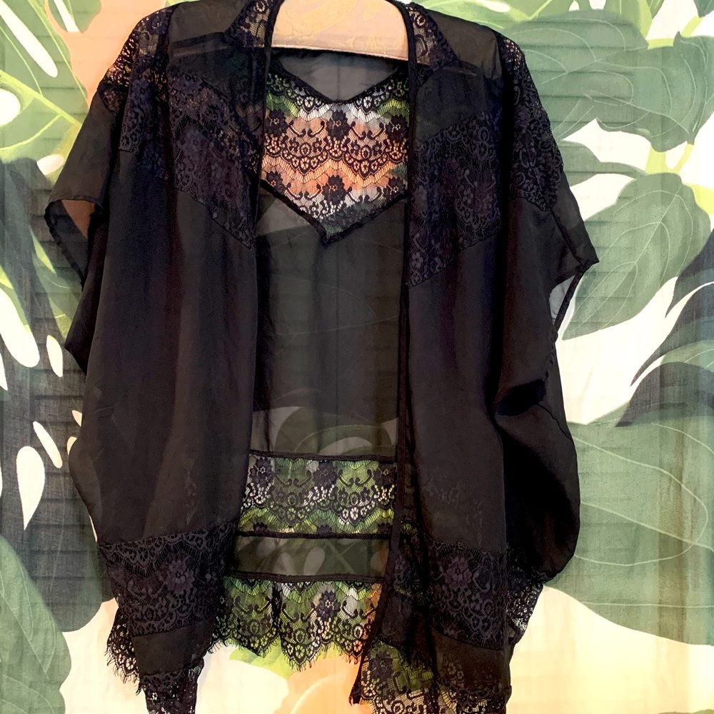 Socialite Black Lace Kimono Size Medium